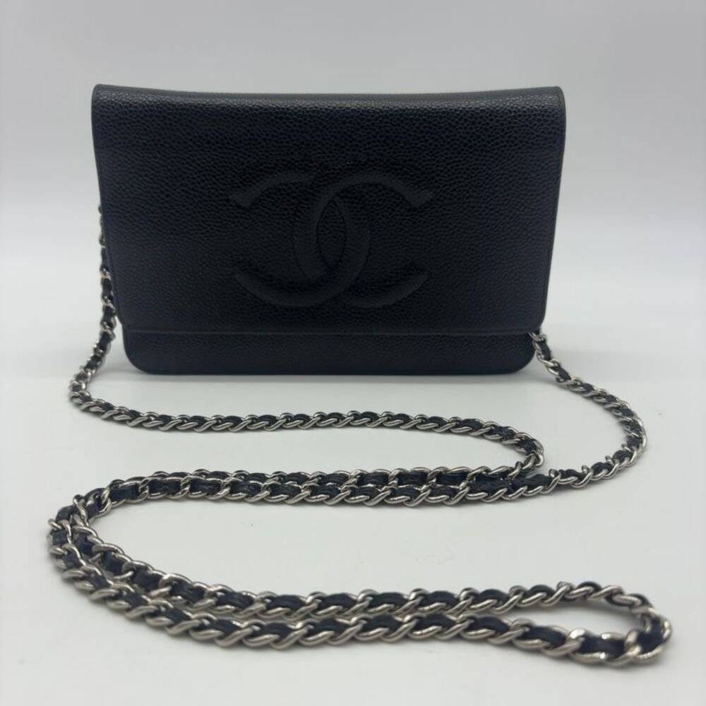 CHANEL Caviar Leather Wallet on Chain - Picture 2 of 8